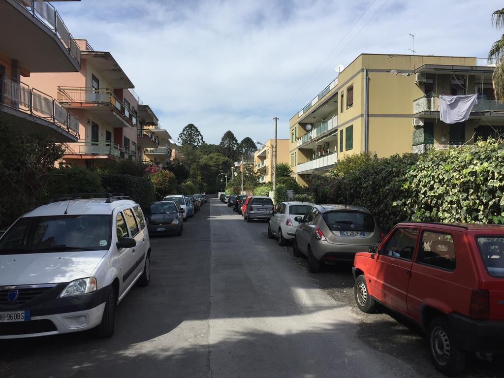 B&B Il Bagolaro Dell'Etna Sant'Agata Li Battiati Esterno foto