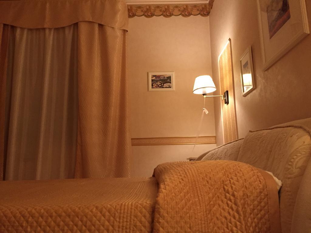 B&B Il Bagolaro Dell'Etna Sant'Agata Li Battiati Camera foto